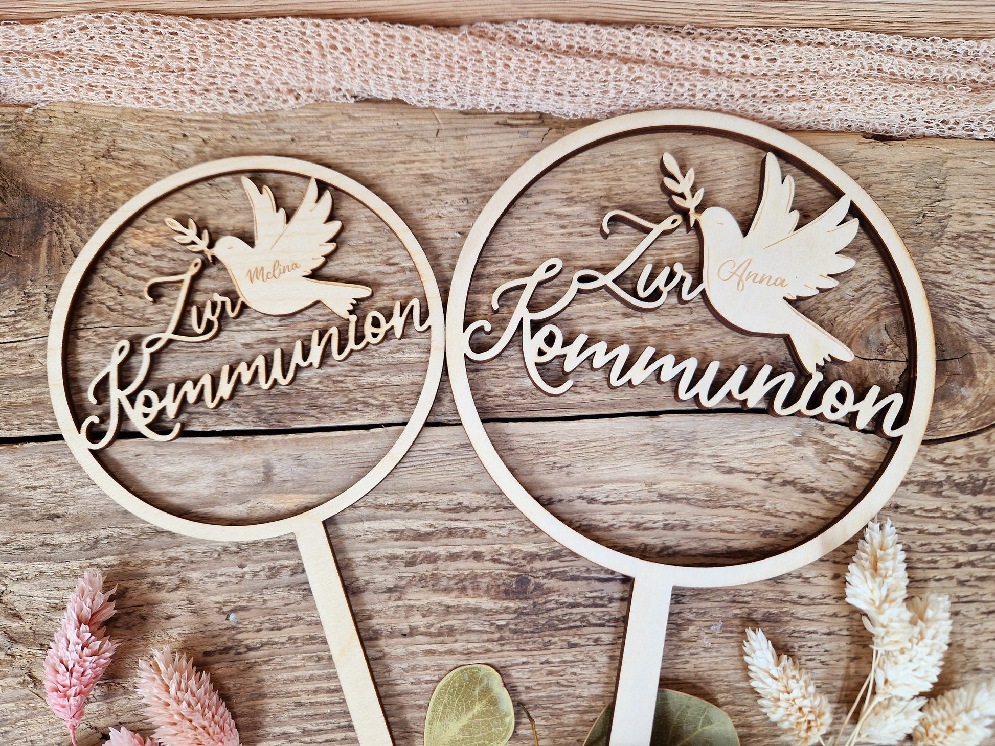 Caketopper - Rund, mit Taube und Schriftzug " zur Kommunion"