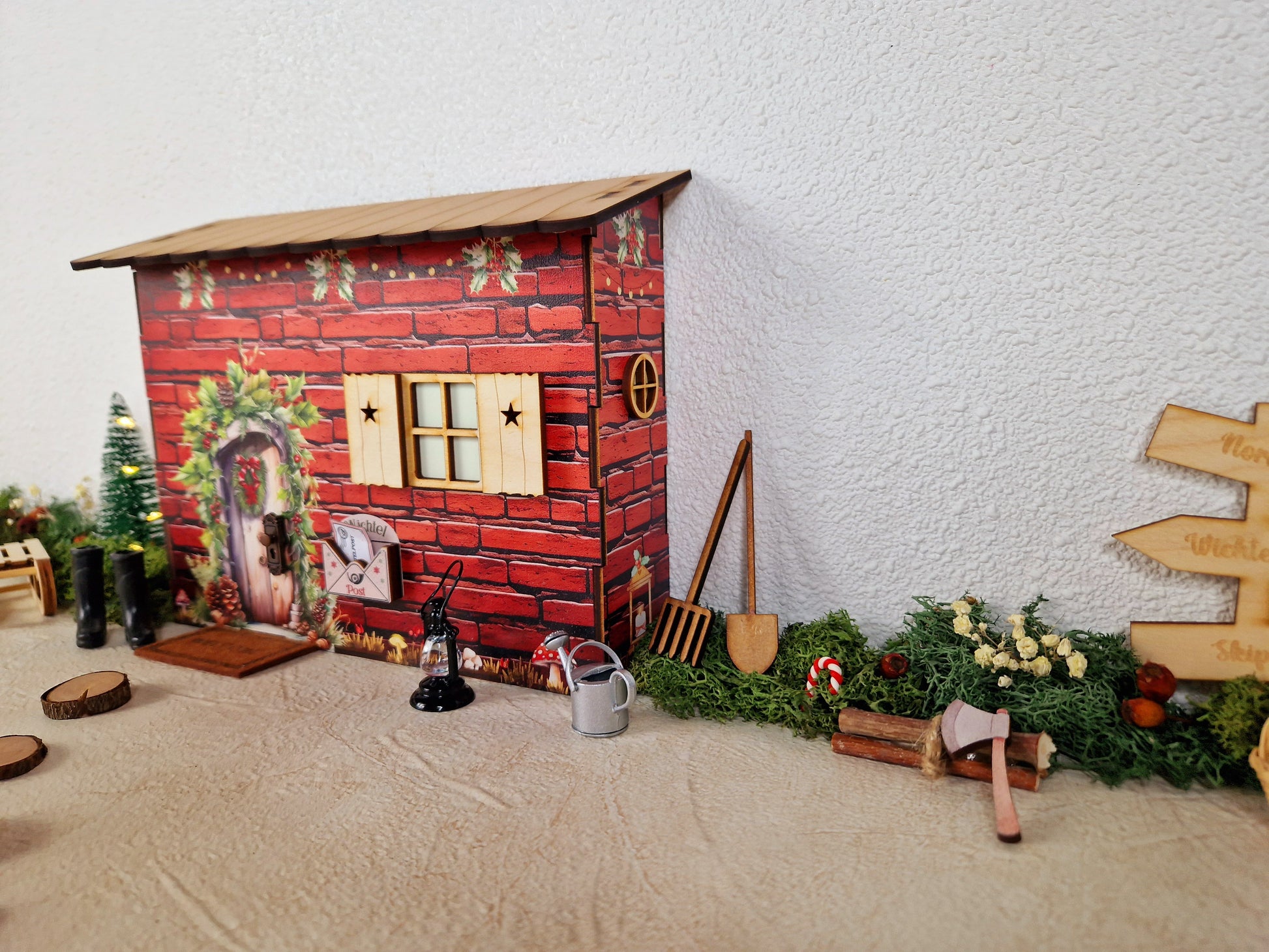 Wichtelhaus bedruckt, seitliche Ansicht