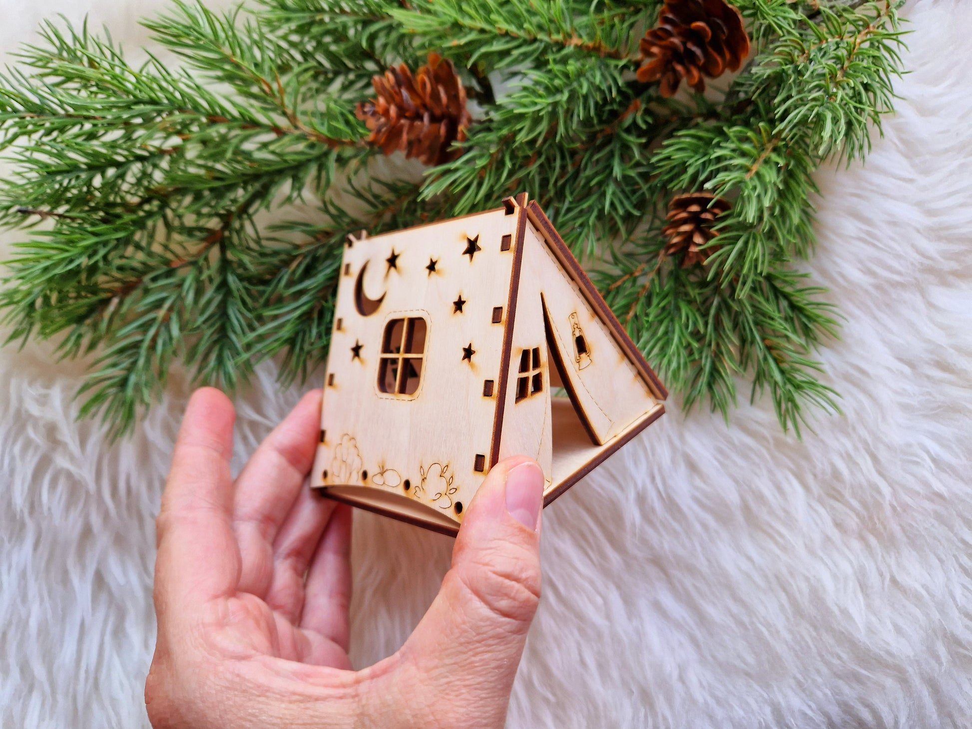 Wichtelzelt aus Sperrholz