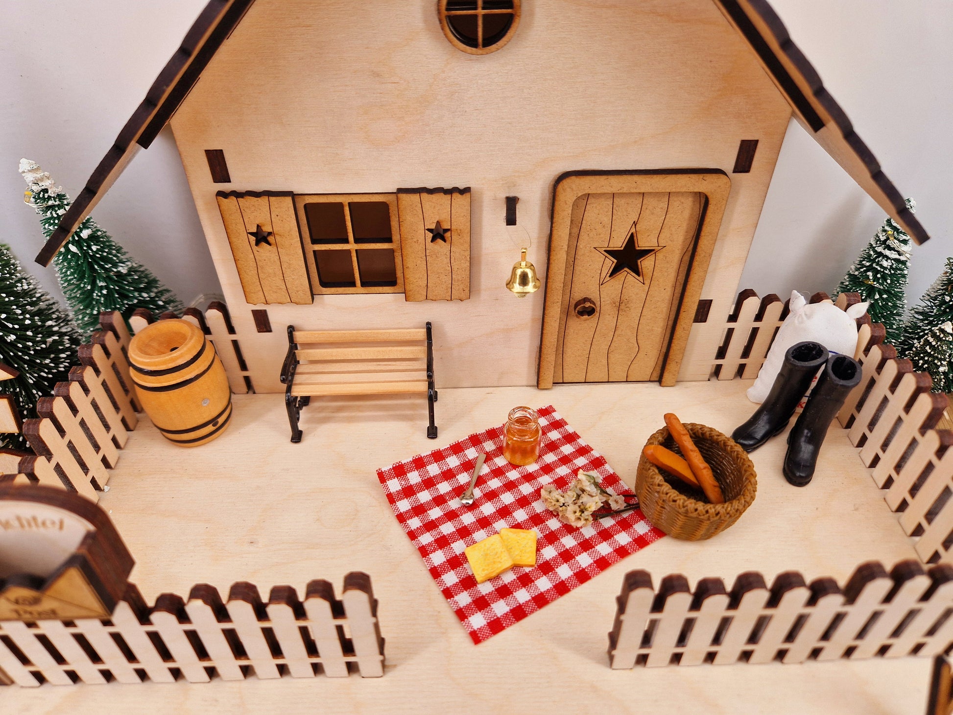 Wichtelhaus mit Picknickest