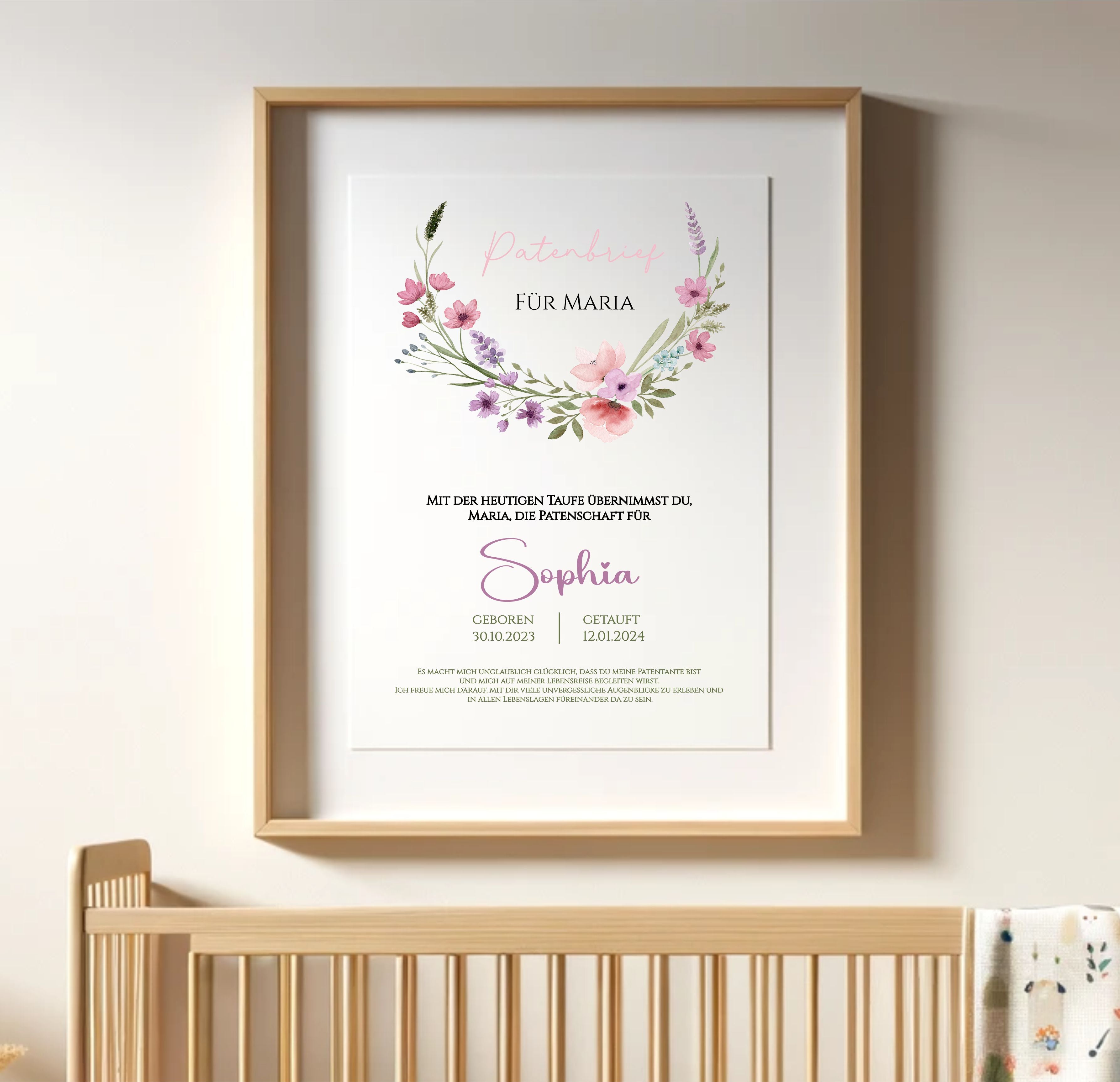 Babyposter im Rahmen über Babybett